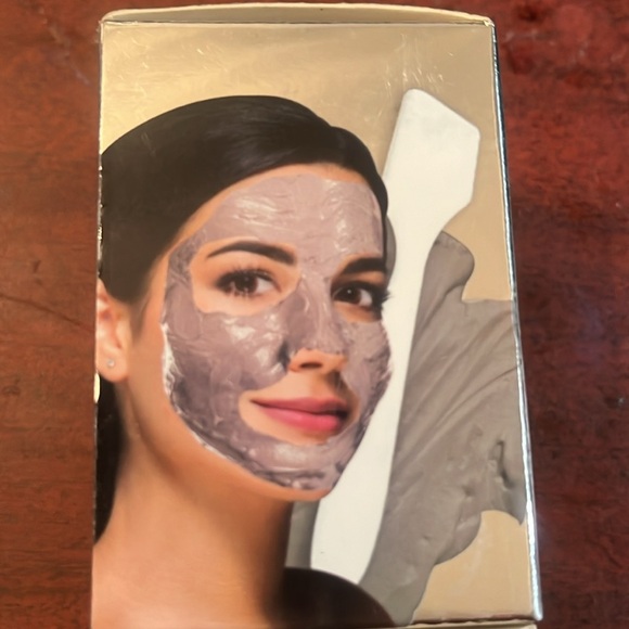 Clay Gel Face Mask With Mask Applicator Vitamins A, C & E GLOBAL BEAUTY CARE New - Picture 2 of 4